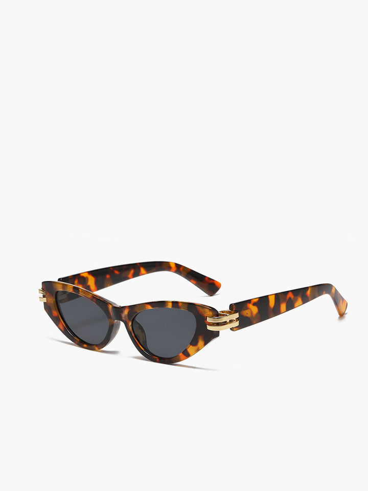 Retro cat eye sunglasses for women. Classic vintage eyewear, a chic accessory for any outfit.