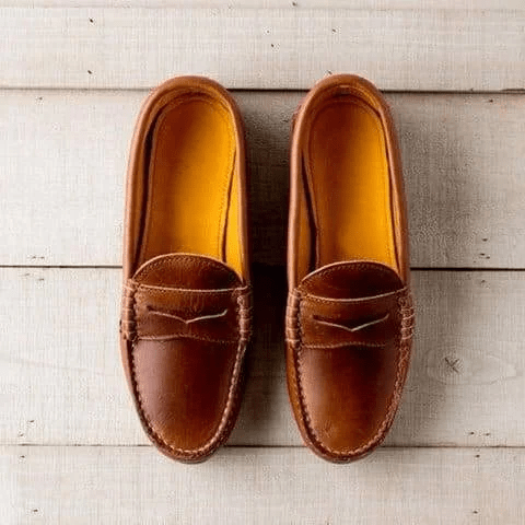 Stylish women's slip-on loafers, vintage design in durable PU leather with a low heel
