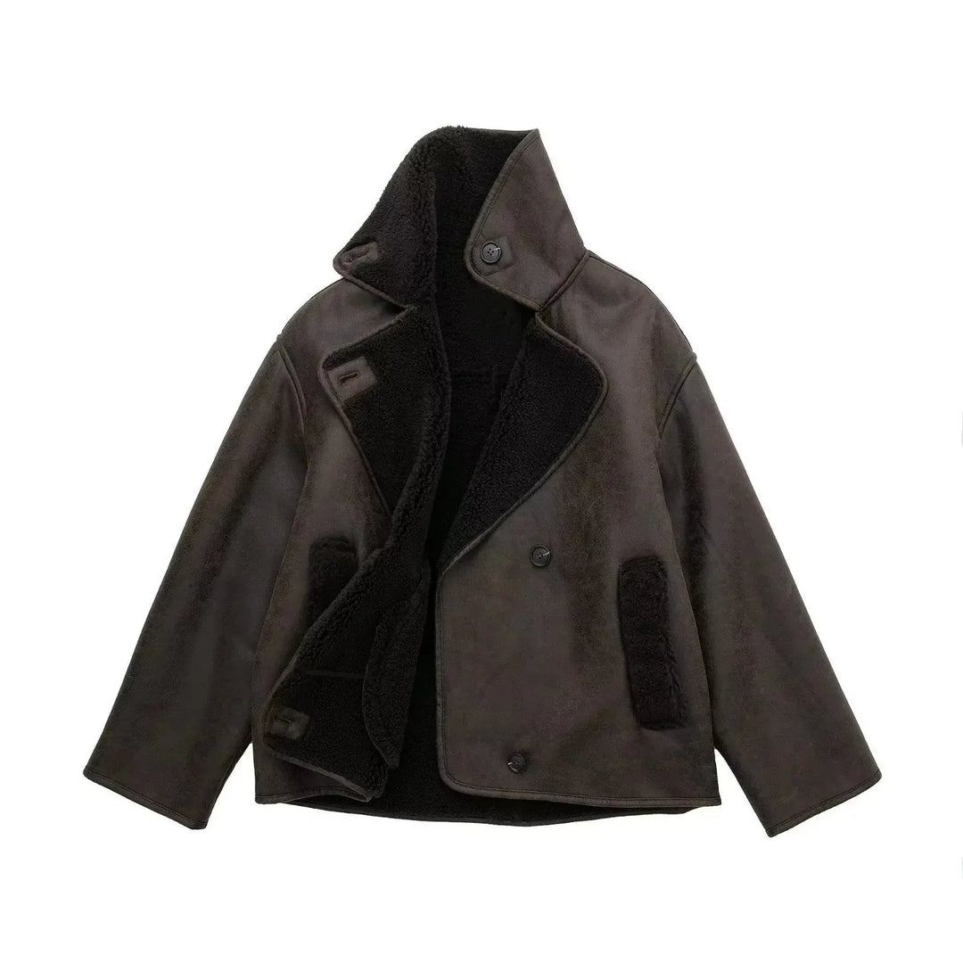 Classic women's vintage style outerwear jacket. Ideal for fall & winter outfits, elegant and casual.