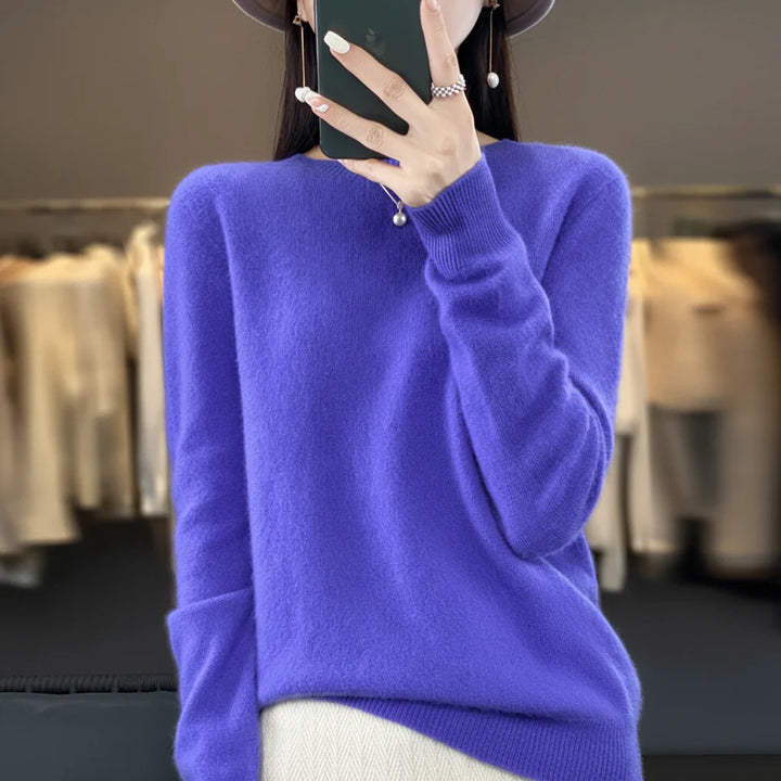 Chic women's warm crewneck pullover sweater, perfect for casual winter comfort.