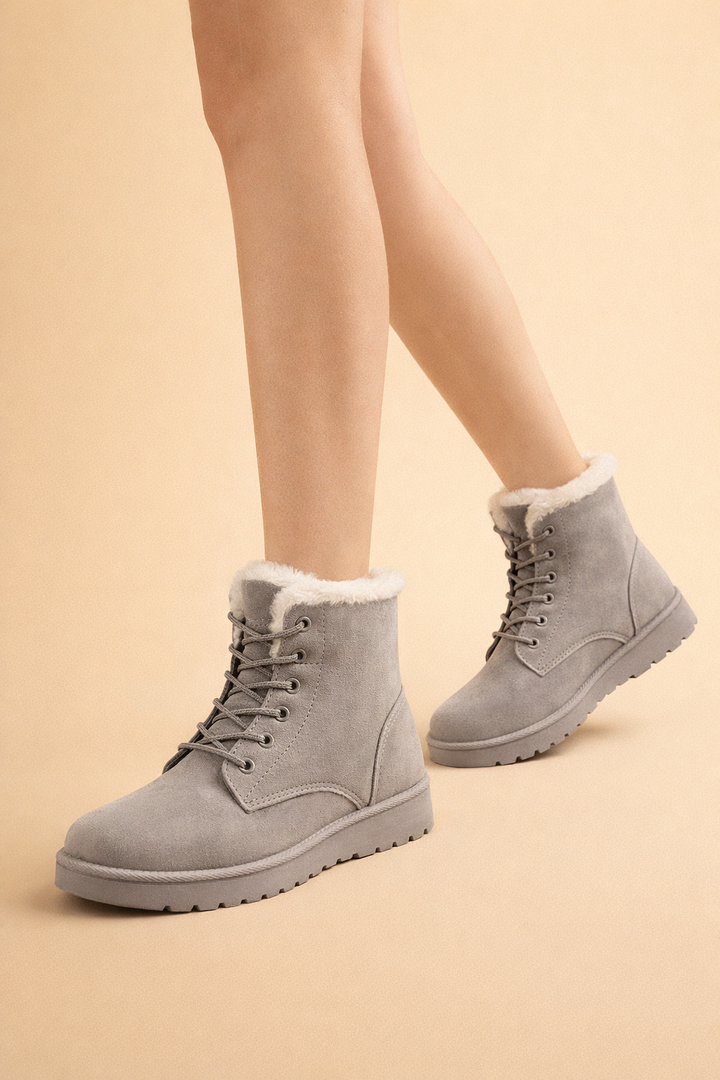 Stylish women's winter boots, blending fashion with durable design for ultimate warmth and comfort.