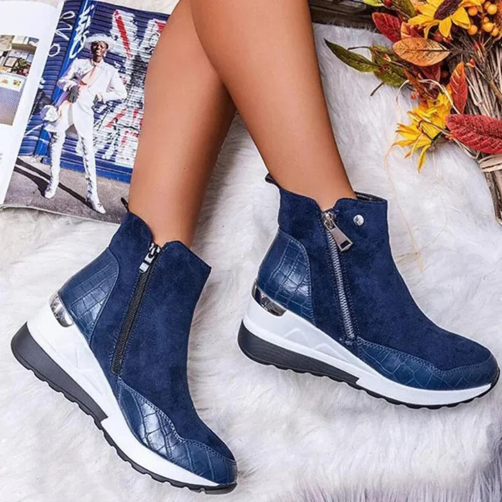 Comfortable women's waterproof ankle boots, perfect for winter. Features slip-resistant sole and easy-wear design.