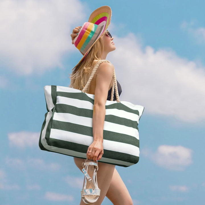 Women's spacious waterproof travel bag, with secure zip closure & oxford fabric durability.