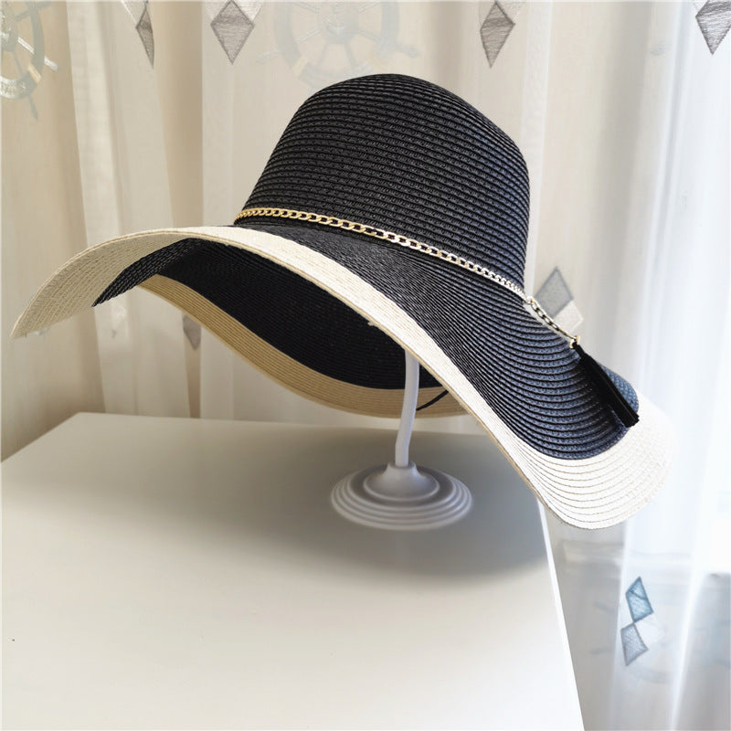 Breathable women's travel sun hat with wide brim & UV protection, ideal for vacations & summer adventures.