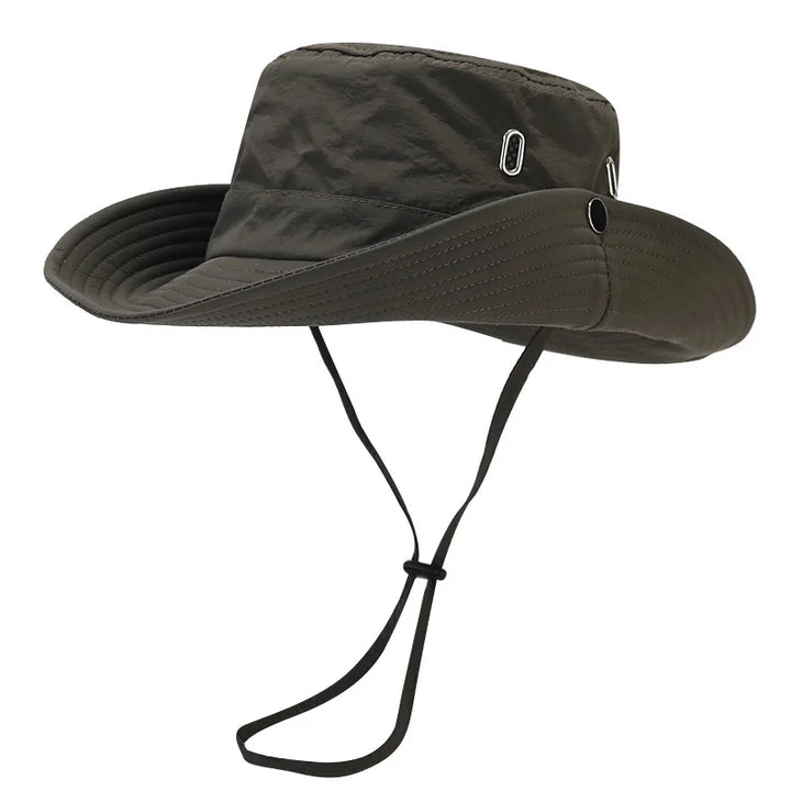Foldable women's travel sun hat with a wide brim, ensuring maximum UV protection during all your outdoor activities.