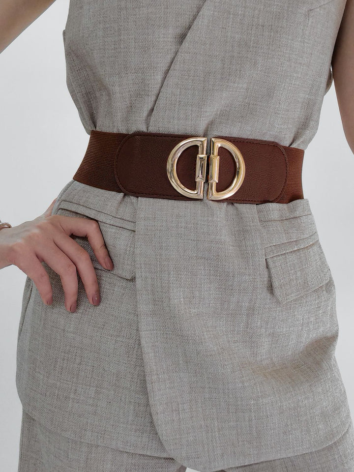 Stretch women's wide elastic waist belt, adjustable for a comfortable fit, featuring a stylish buckle.