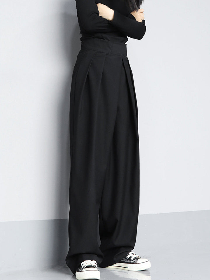 Women's wide leg pants with adjustable Velcro waist for comfortable, effortless casual chic style.