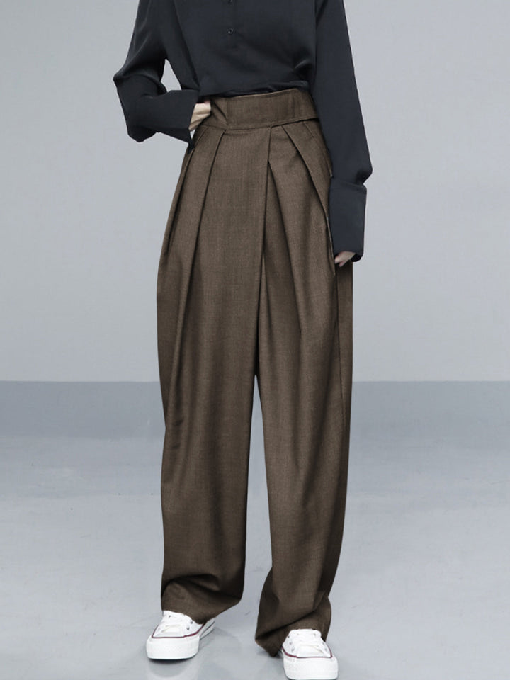 Soft women's wide leg trousers, ideal for comfort and style, featuring a convenient Velcro waist closure.