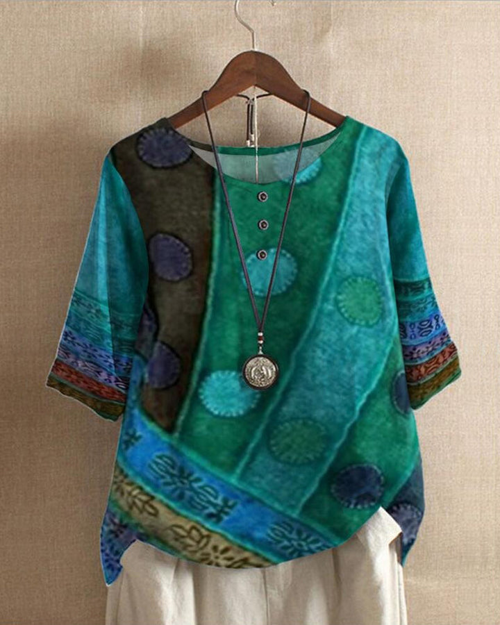 Women's chic blouse in various colors, elegant and comfortable, perfect for work or casual outings, flattering fit.