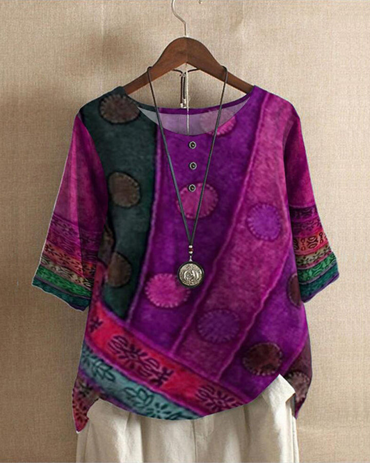 Women's chic blouse in various colors, elegant and comfortable, perfect for work or casual outings, flattering fit.