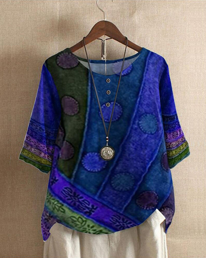 Women's chic blouse in various colors, elegant and comfortable, perfect for work or casual outings, flattering fit.
