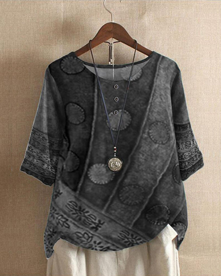 Women's chic blouse in various colors, elegant and comfortable, perfect for work or casual outings, flattering fit.